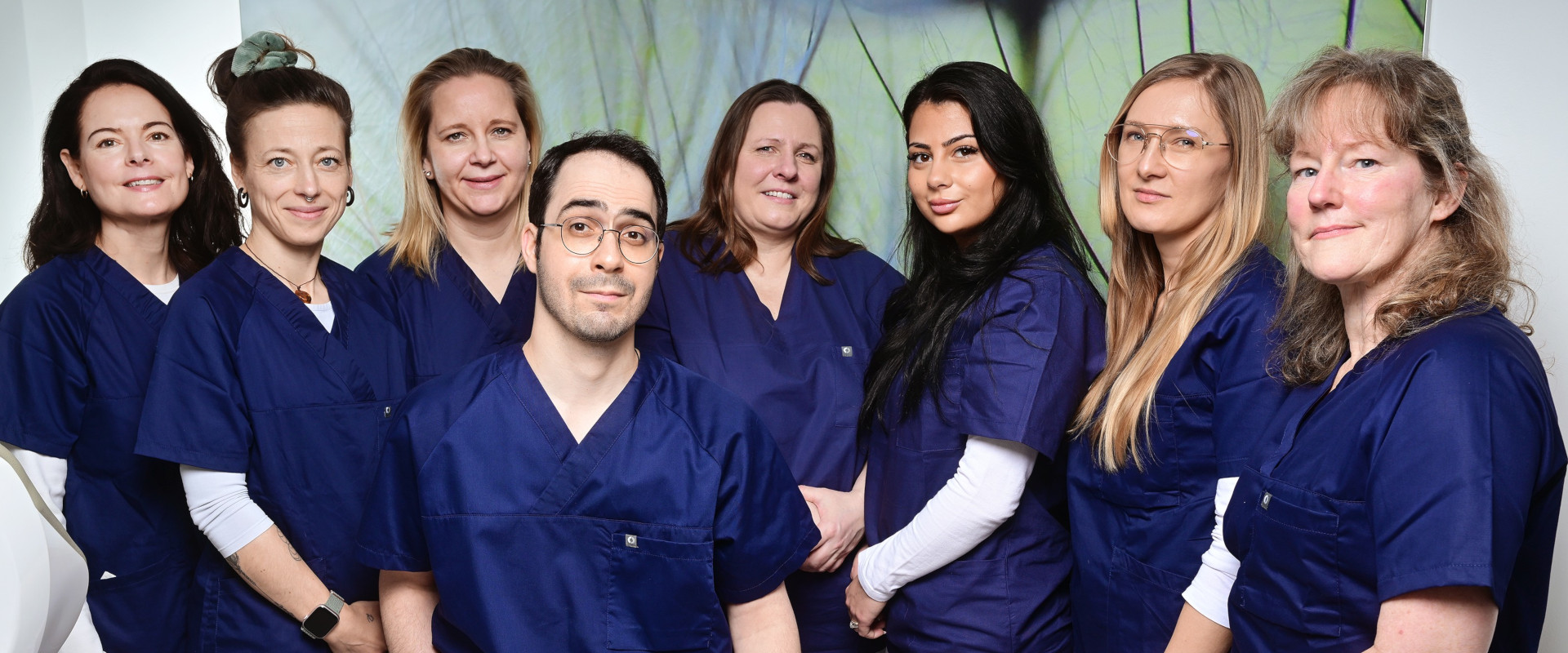 Zahnarzt Dariusch Raiss-Dana und sein Team